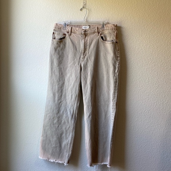 Abercrombie & Fitch Denim - Abercrombie & Fitch | The 90’s relaxed jean high rise